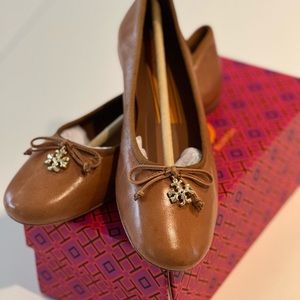 Tory Burch charm ballet flat 7.5